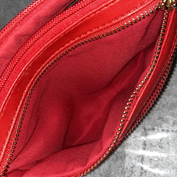 RED Multifunctional Cross Body Bag - Picture 4 of 5